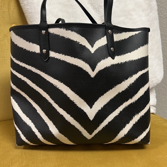 Reversible Coach bag - Picture 2 of 12